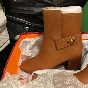 NWT Tory Burch Brown Leather Heeled Boots